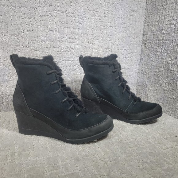 UGG Bridgit Women's Size US 6.5 Black Waterproof Wedge Heel Leather Ankle Boots - Picture 8 of 9